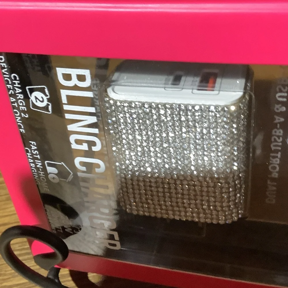 Gabba Goods Silver Bling Dual Charger.